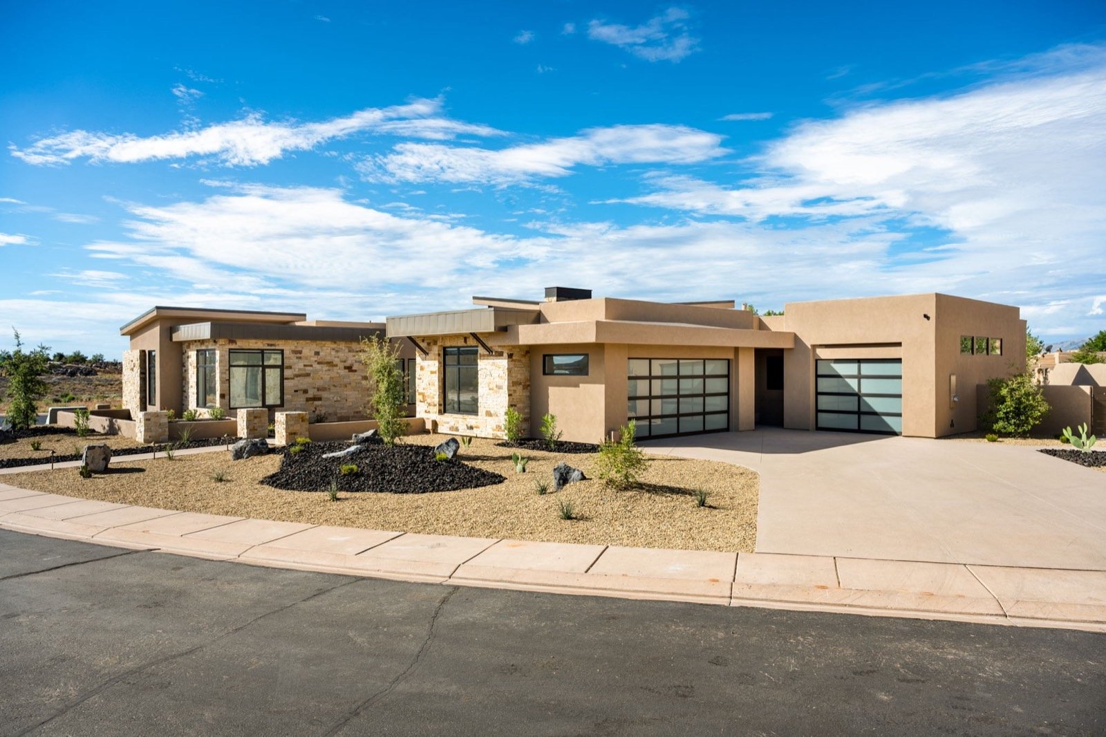 Luxury sandstone estate with pool courtyard and marble-clad bathrooms, Mammoth Lakes California
